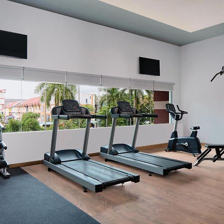 Four Points By Sheraton Batam Нагоя Екстериор снимка
