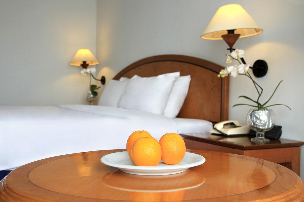 Four Points By Sheraton Batam Нагоя Екстериор снимка