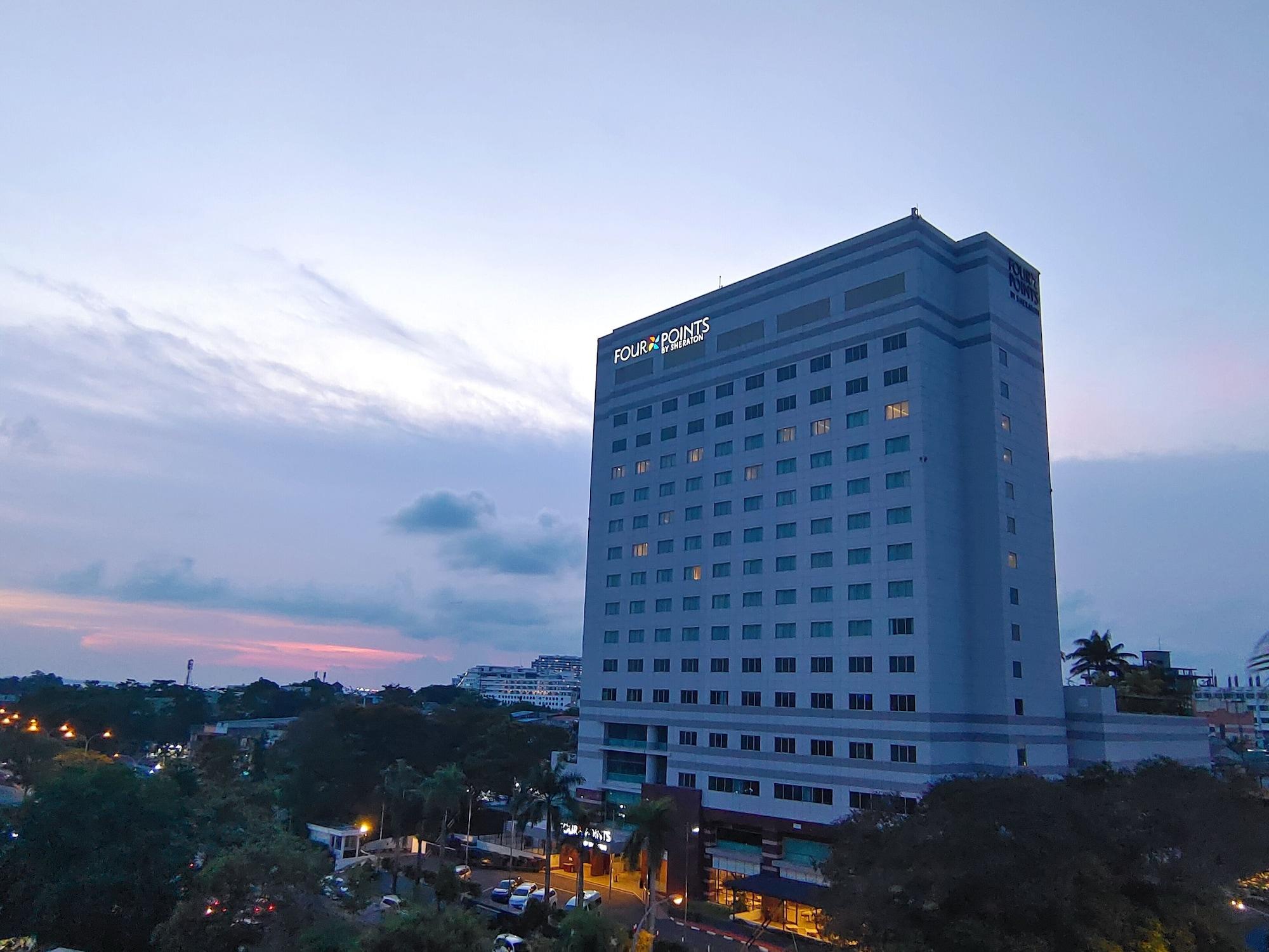 Four Points By Sheraton Batam Нагоя Екстериор снимка