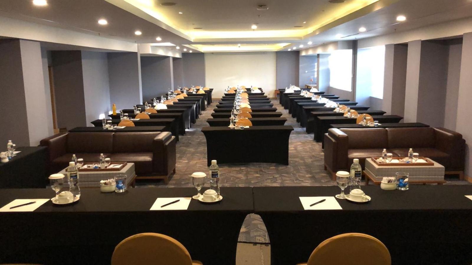 Four Points By Sheraton Batam Нагоя Екстериор снимка