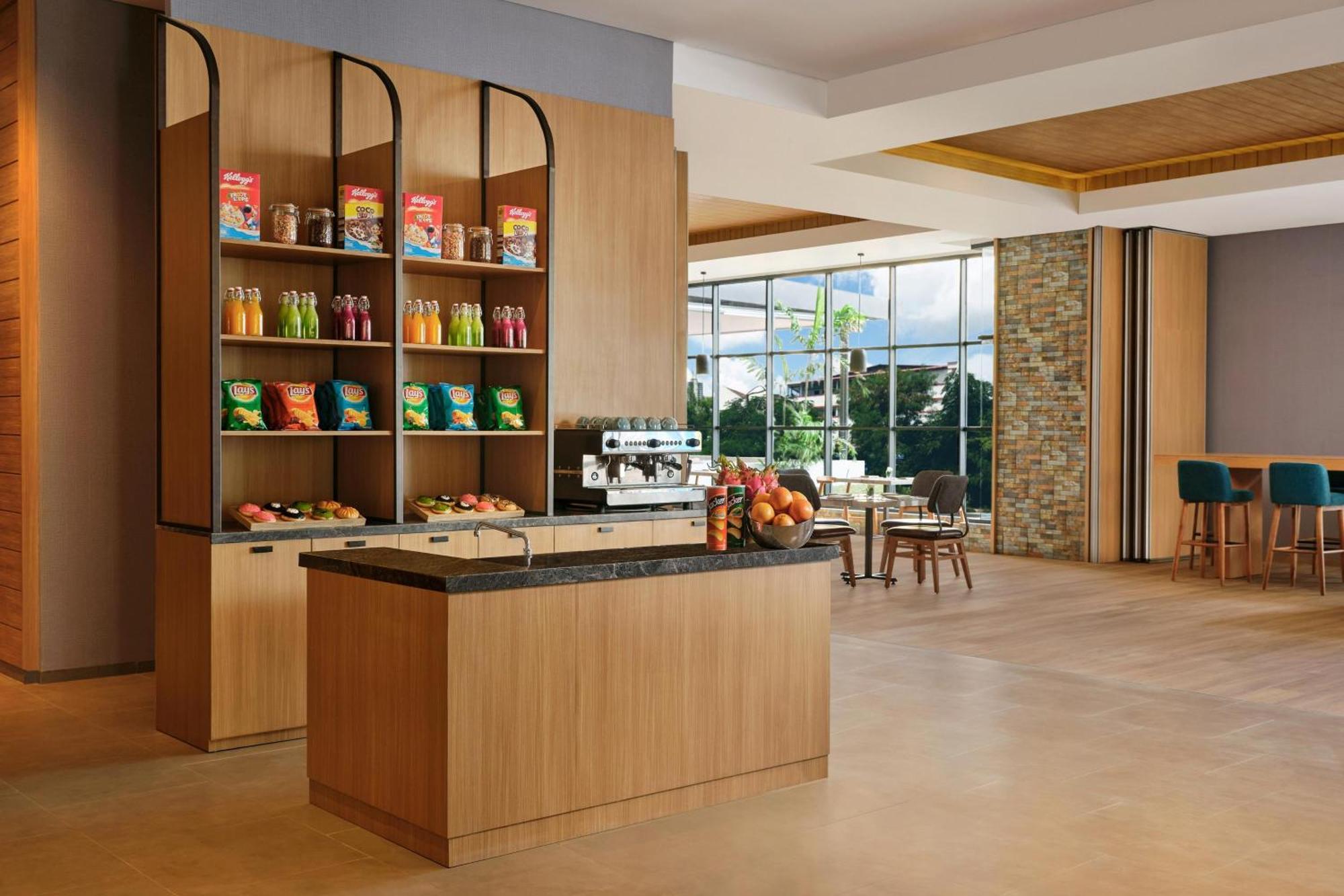 Four Points By Sheraton Batam Нагоя Екстериор снимка
