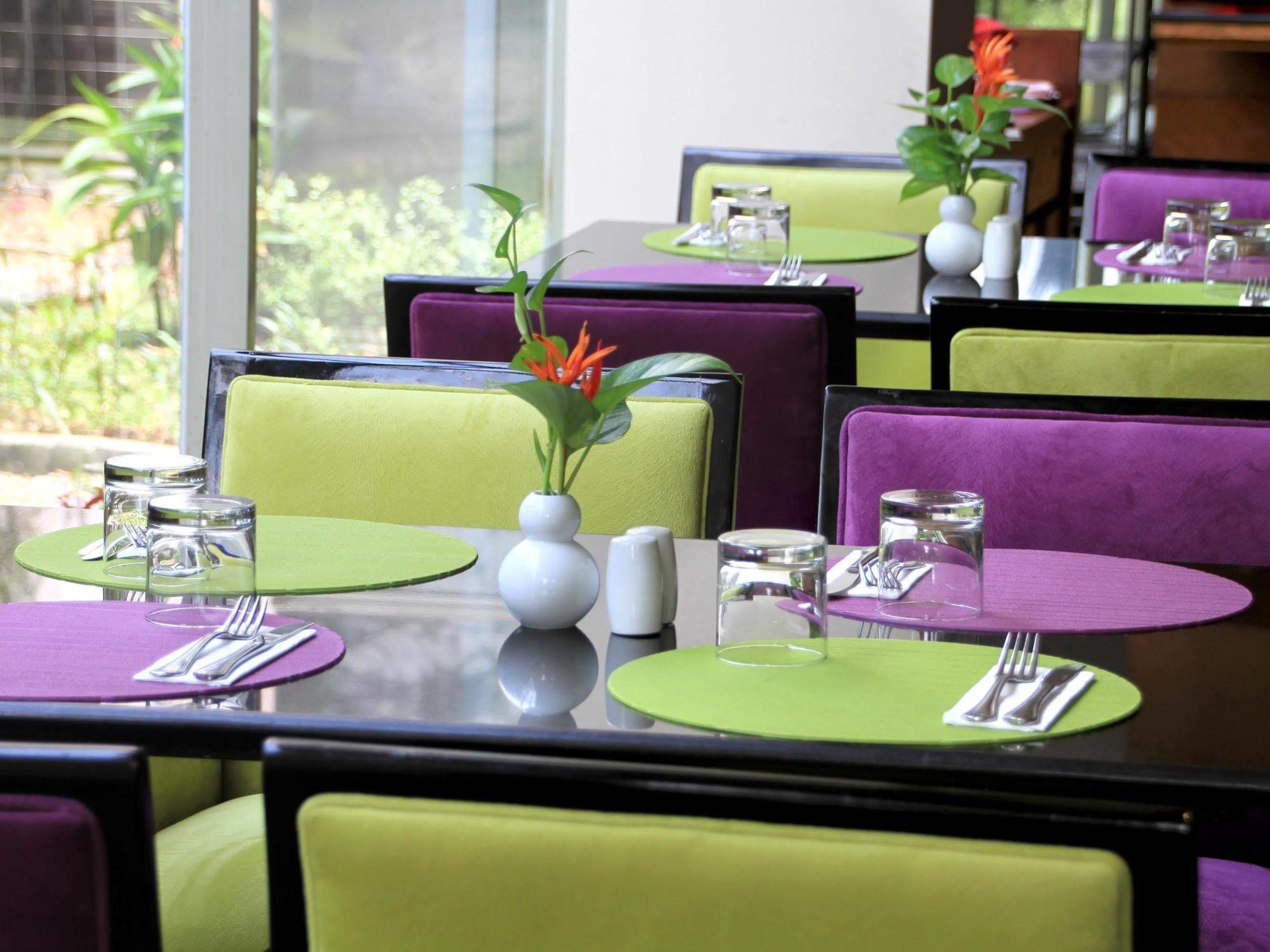 Four Points By Sheraton Batam Нагоя Екстериор снимка