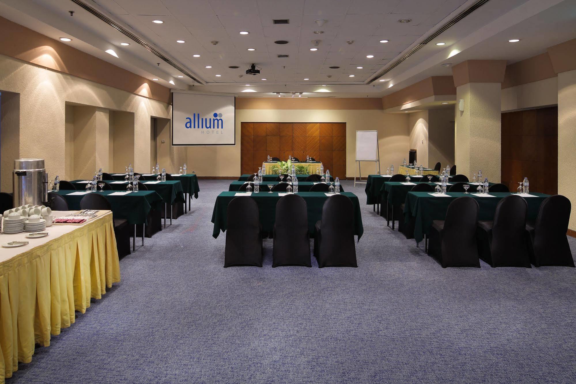 Four Points By Sheraton Batam Нагоя Екстериор снимка
