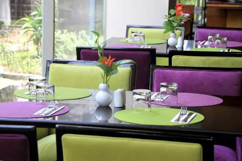 Four Points By Sheraton Batam Нагоя Екстериор снимка